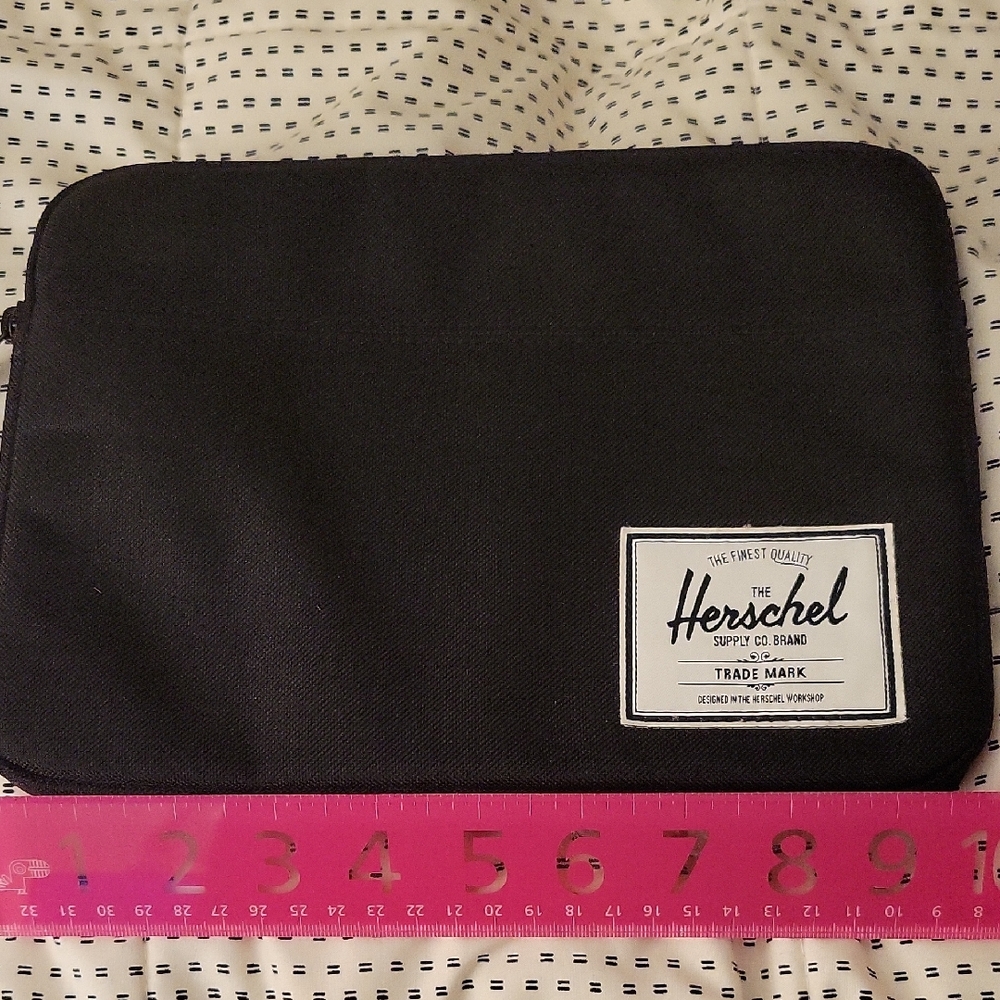 The Herschel Tablet Sleeve With Zipper Closure